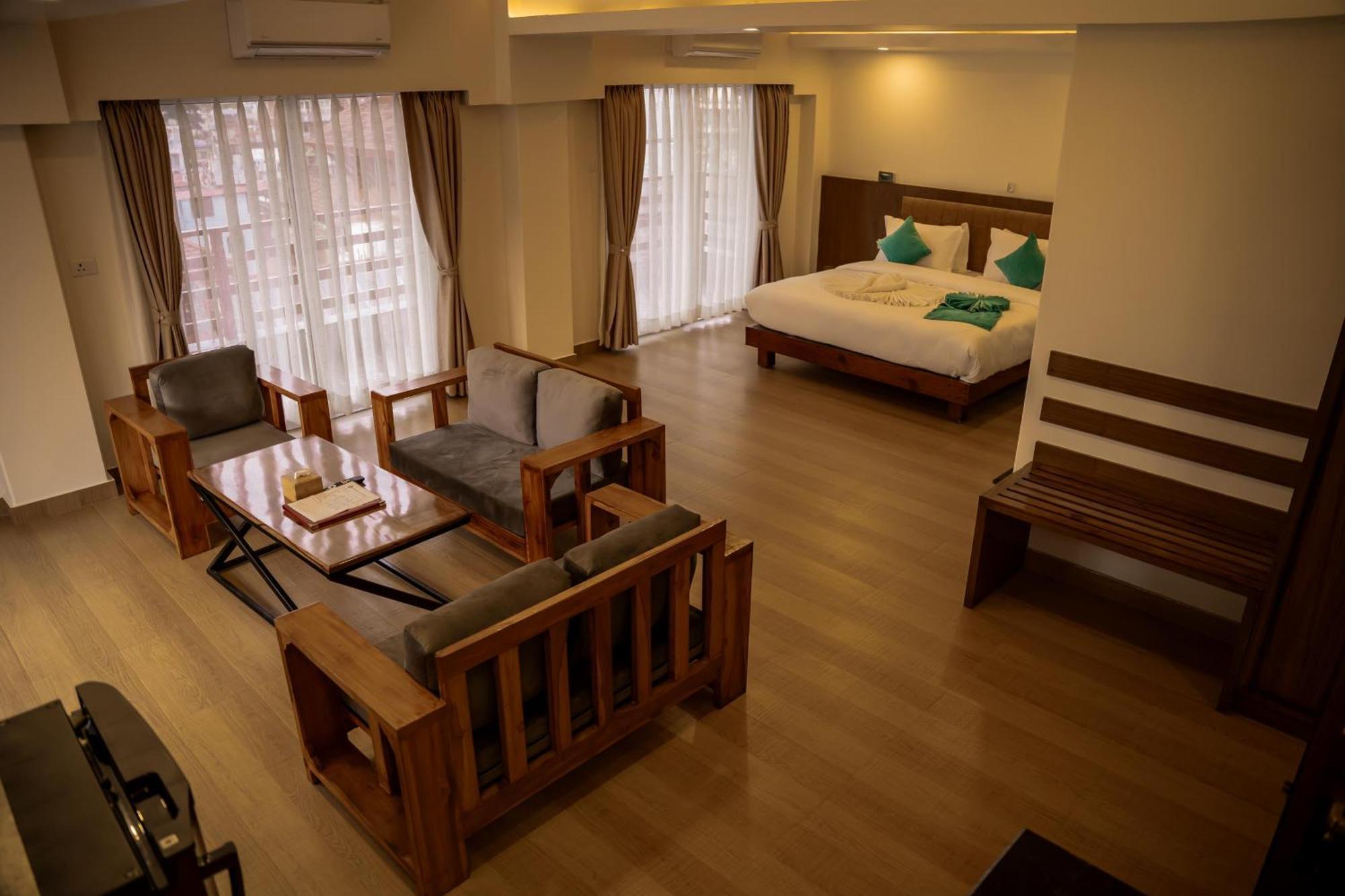 Pokhara Alpine And Springs酒店 外观 照片