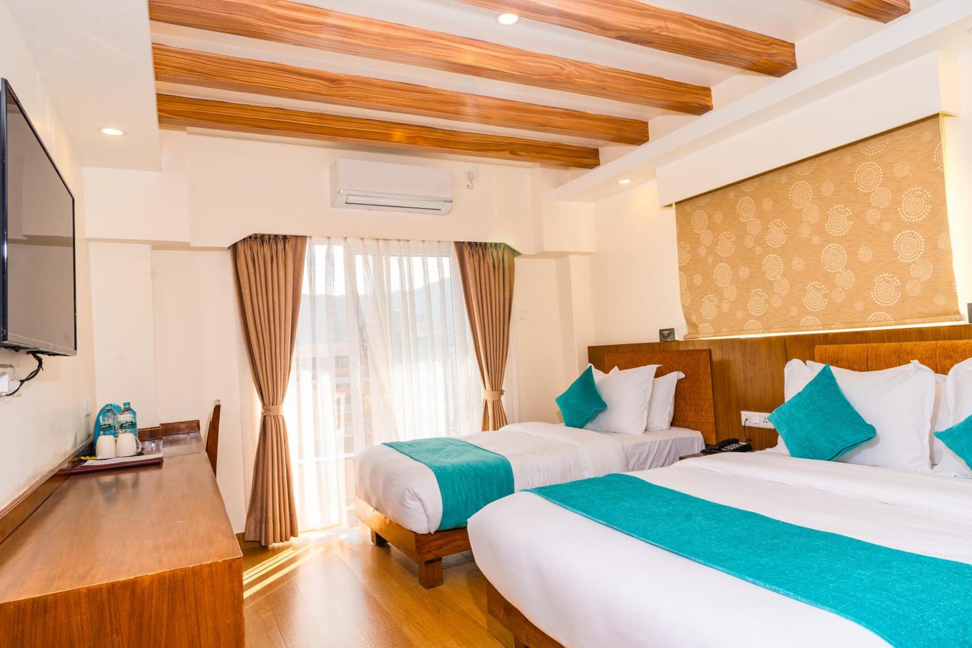 Pokhara Alpine And Springs酒店 外观 照片