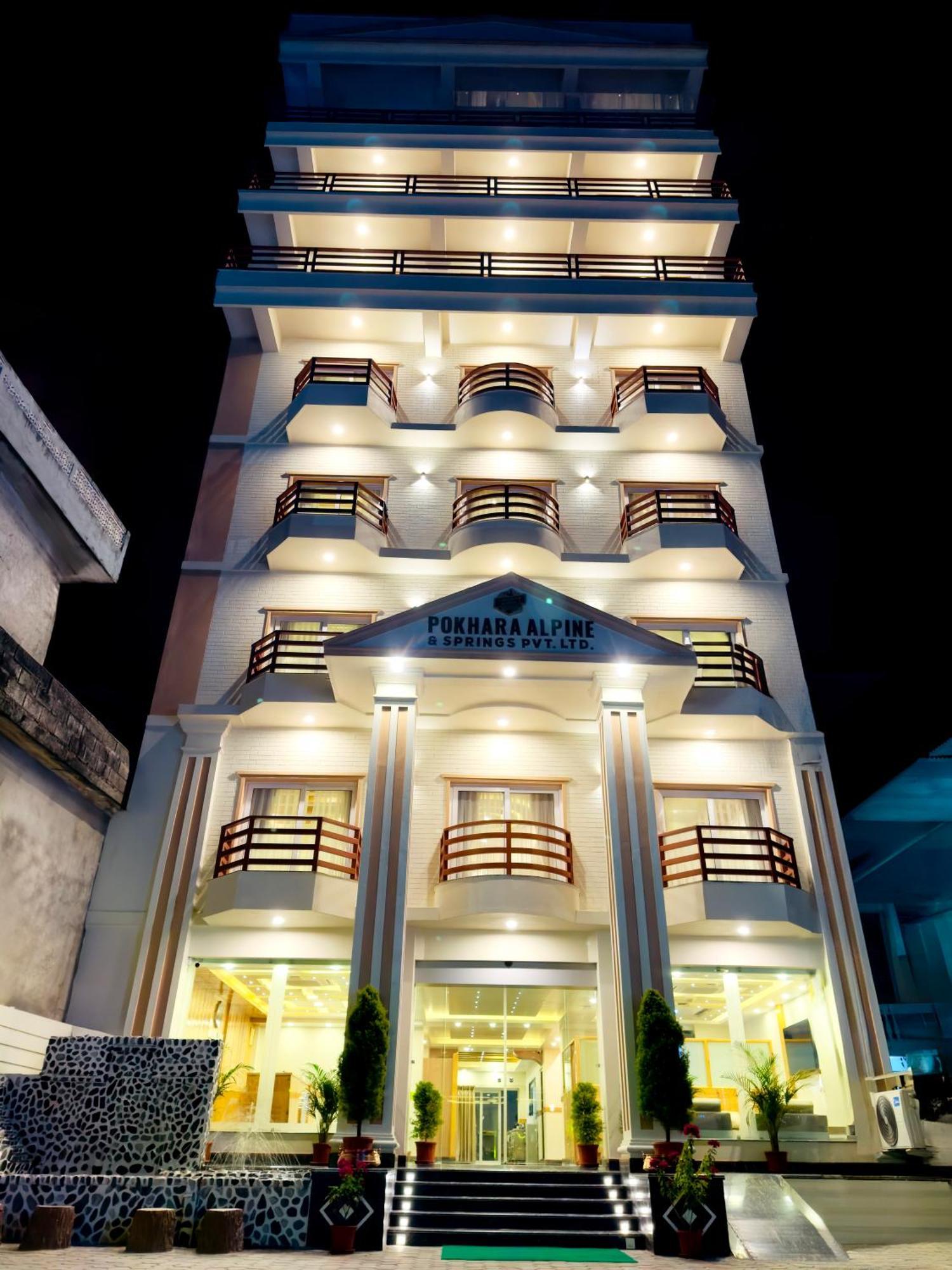 Pokhara Alpine And Springs酒店 外观 照片